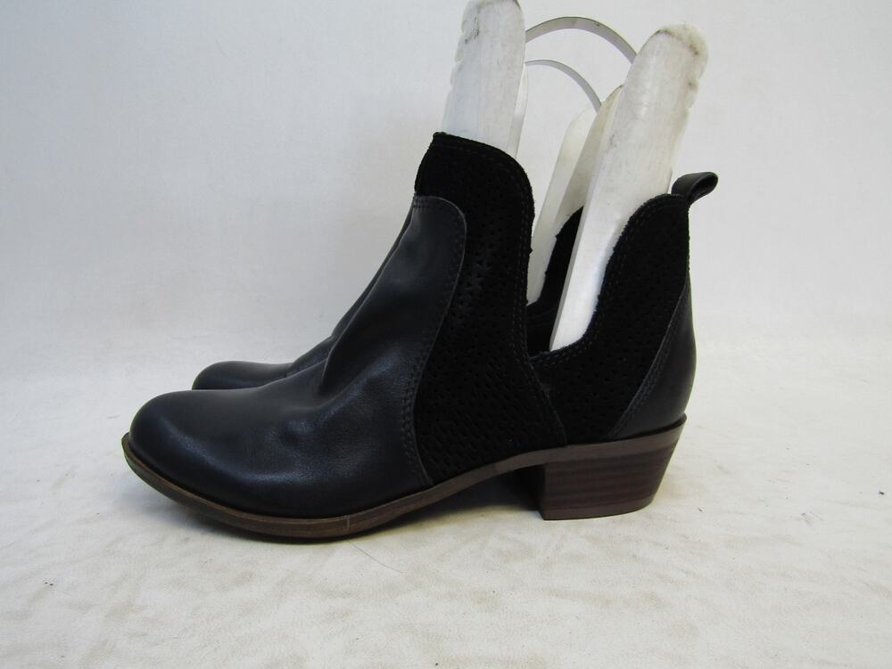 Lucky Brand Womens Size 7.5 M Black Leather Chelsea Ankle Fashion Boots Bootie